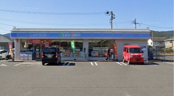 コンビニ　ローソン鹿児島中山町店（コンビニ）まで515m