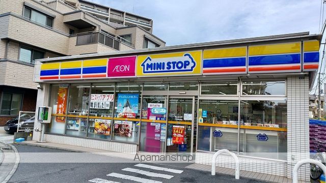コンビニ　ミニストップ（コンビニ）まで210m