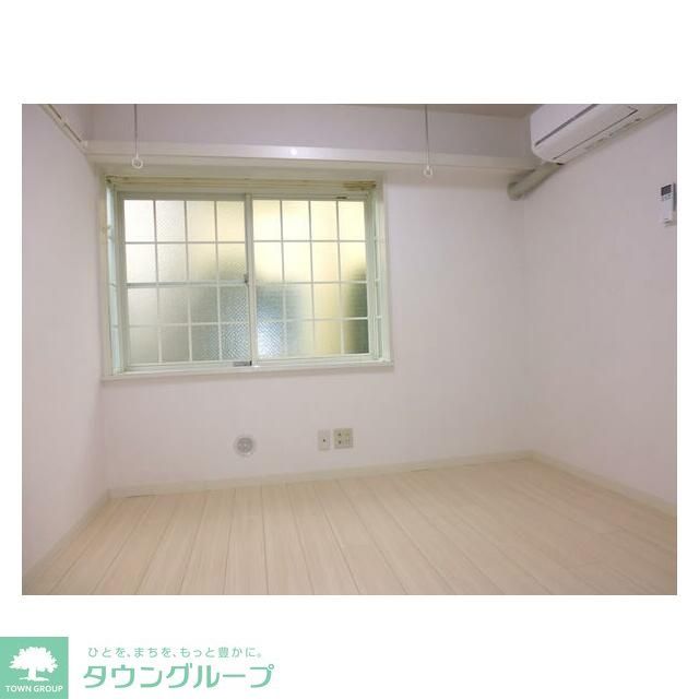 パークヴィレッジ竹の塚 Bの居間写真