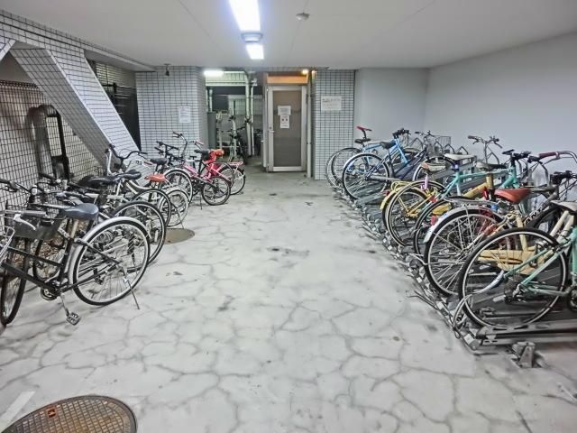 駐車場　★敷地内自転車置き場★