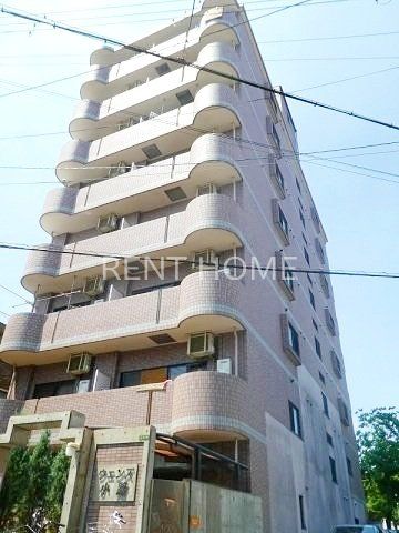 建物外観　鉄筋コンクリート８階建て
