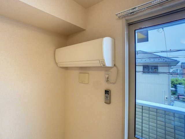 その他設備　掲載写真は同型の左右反転の部屋を掲載しております。仕様等が異