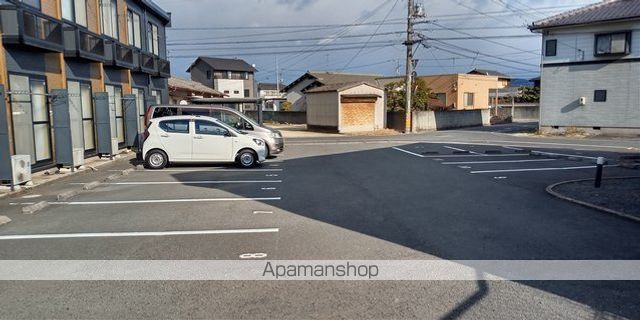 レオパレスコート ドールの外観写真