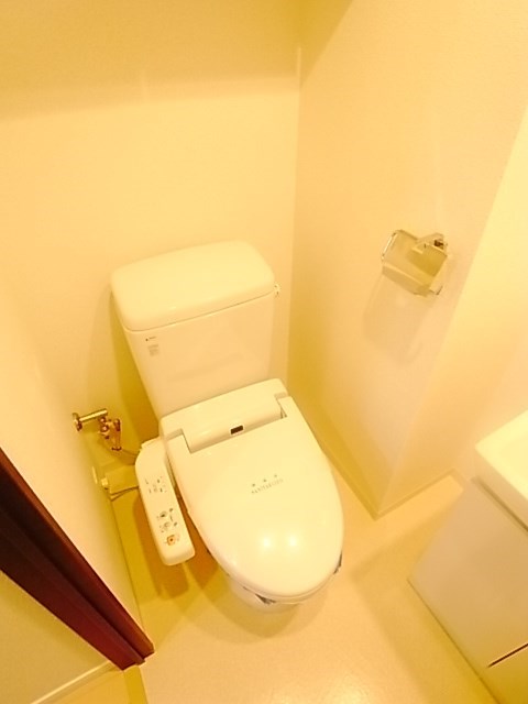 トイレ　清潔感のあるトイレです