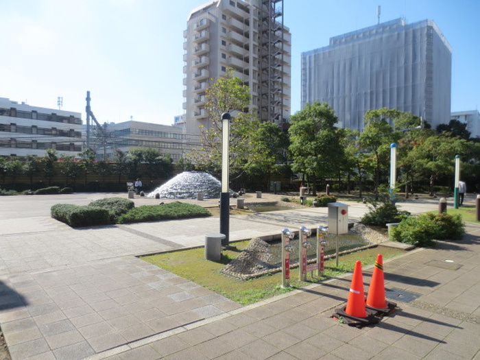 公園　光の滝公園（公園）まで800m