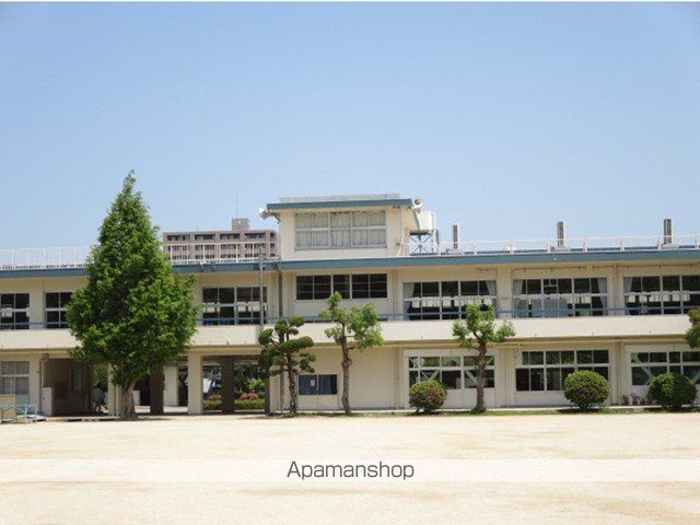 小学校　倉敷東小学校（小学校）まで800m