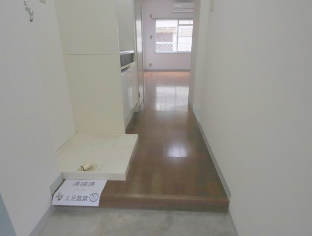 プラネット壱の玄関写真