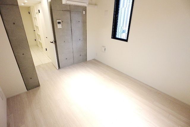 MDM駒沢大学の居間写真