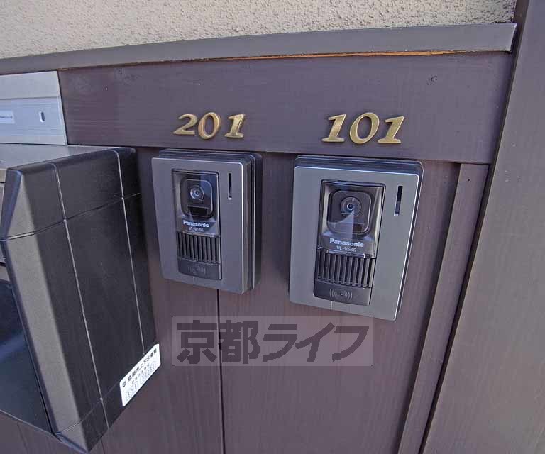 セキュリティ　カメラ付きモニターフォンでバッチリですね。