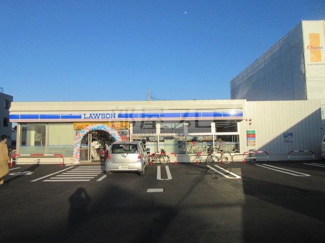 コンビニ　ローソン札幌八軒2条東店（コンビニ）まで218m
