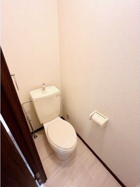 南海本線 北助松駅 徒歩7分 2階建 築22年のトイレ写真