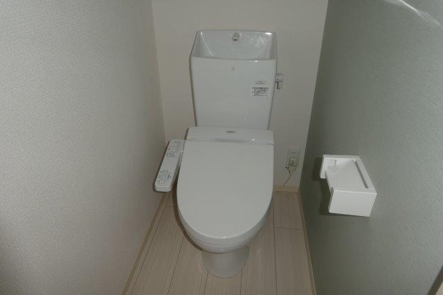 ＪＲ山陽本線 倉敷駅 徒歩23分 2階建 築7年のトイレ写真