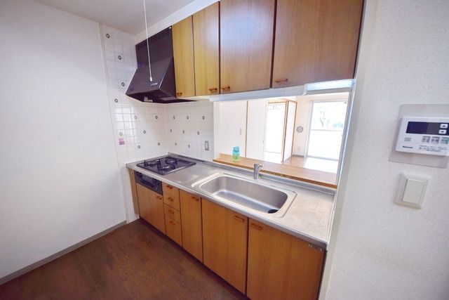 キッチン　※別部屋参考写真