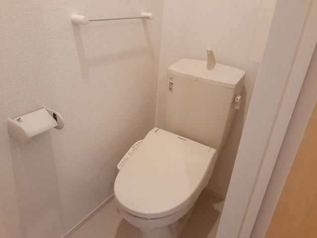 真岡鉄道 真岡駅 徒歩12分 2階建 築9年のトイレ写真