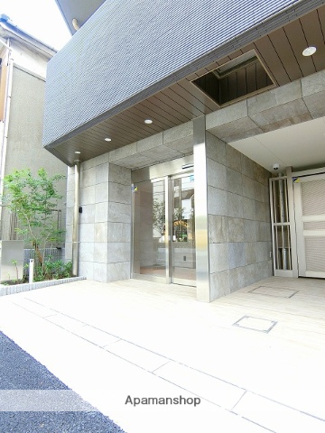 ブルーライン 伊勢佐木長者町駅 徒歩5分 10階建 築10年の外観写真