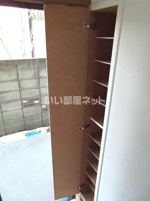グリーンコートの玄関写真