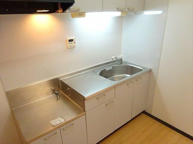 キッチン　■浴室暖房乾燥機能■追焚機能バス■窓付き