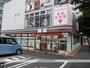 コンビニ　セブンイレブン（コンビニ）まで307m