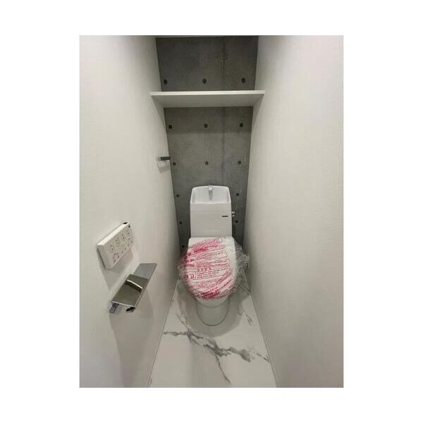 トイレ　シンプルで使いやすいトイレです