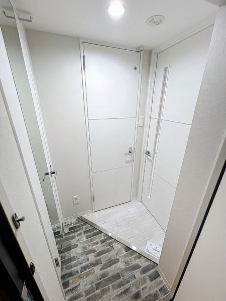 玄関　明るい玄関がお出迎えです☆
