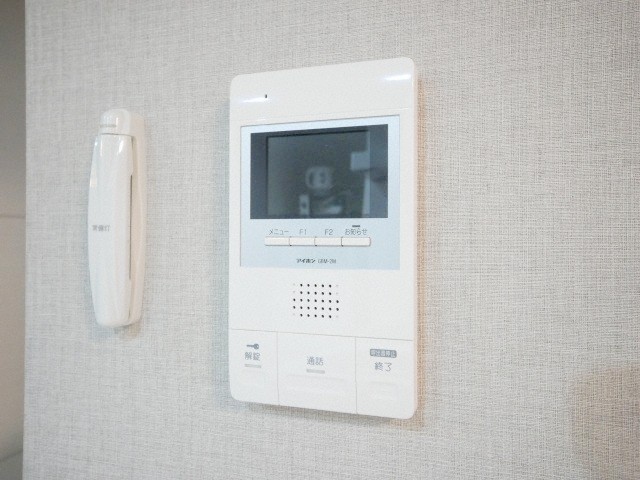 セキュリティ　来客の顔が見えて安心！TVモニターホン付きです♪