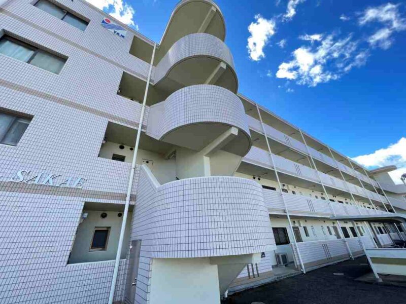 建物外観　周辺環境の良いマンション！敷金礼金0円でご家族様にもオススメ