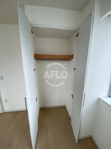 収納　ディーグラフォート大阪NYタワー肥後橋　クローゼット