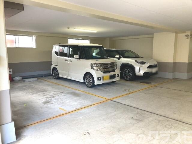 駐車場　敷地内駐車場