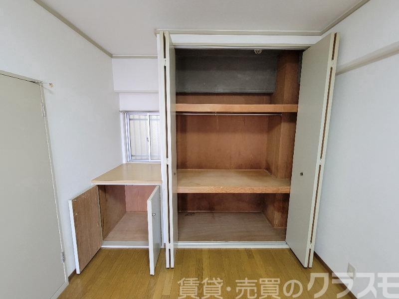 収納　洋室収納