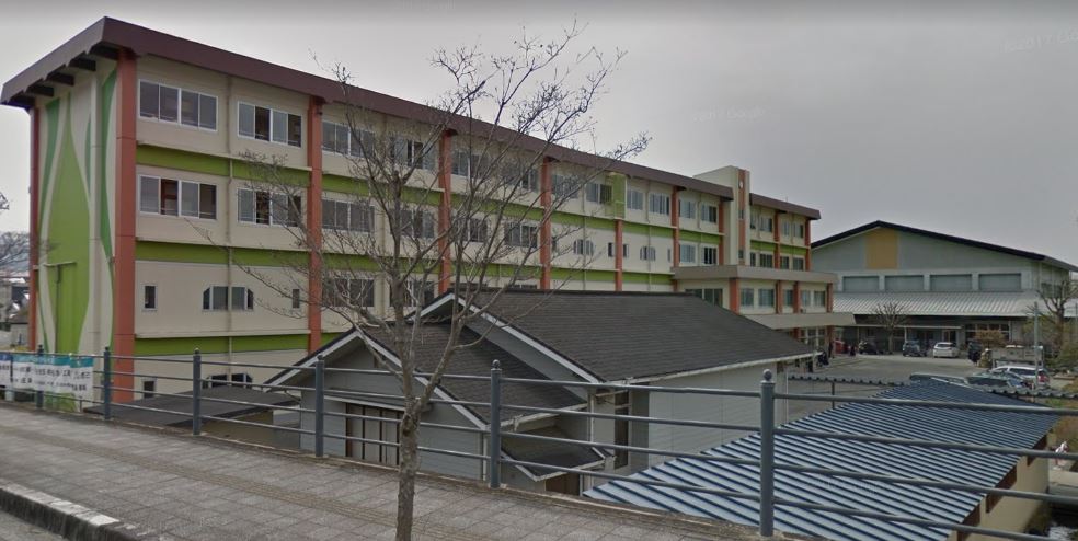 中学校　日田市立東部中学校（中学校）まで446m
