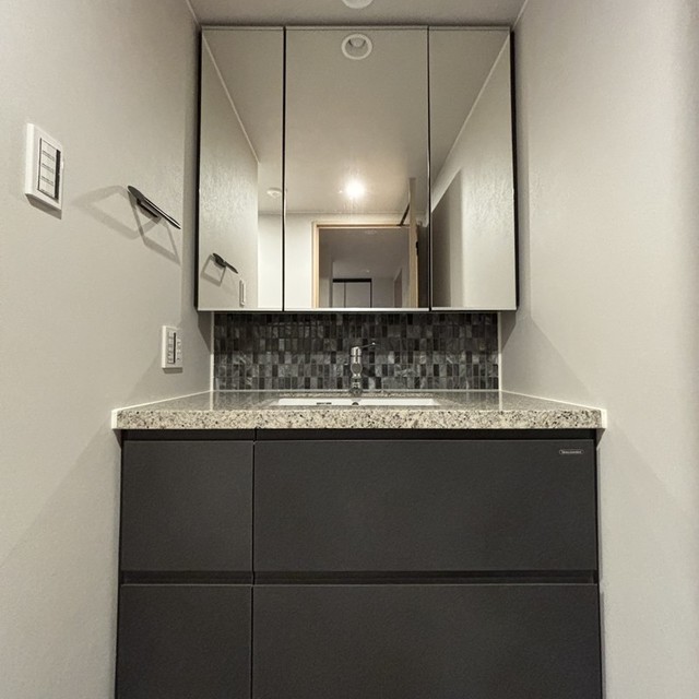 洗面設備　※写真は同タイプ住戸です。