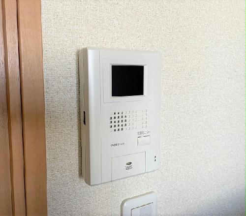 セキュリティ　モニター付きインターホン