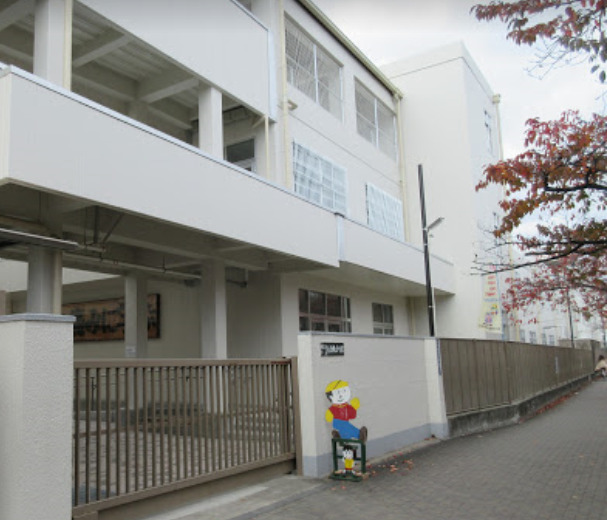 小学校　東大阪市立長瀬北小学校（小学校）まで574m