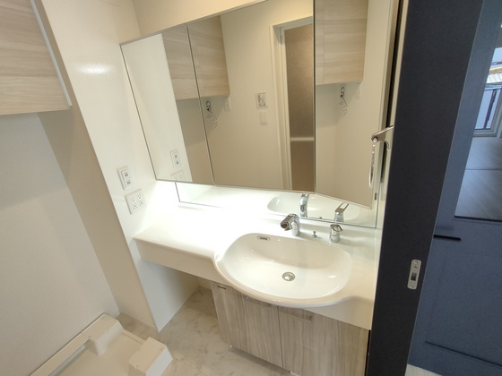 洗面設備　※別部屋の写真です