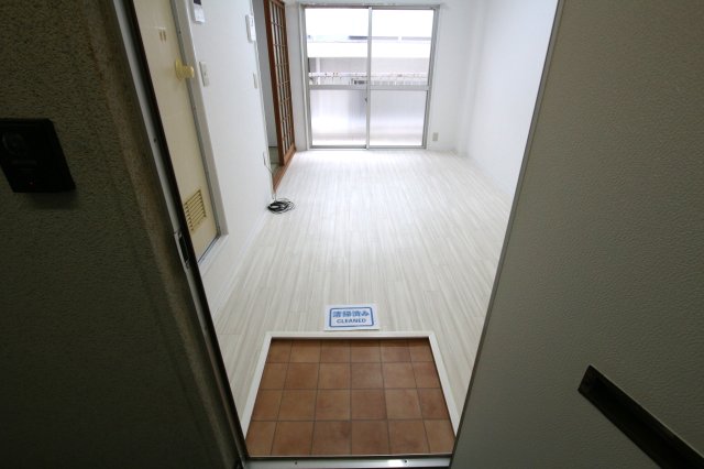 シティハイツ中町の玄関写真