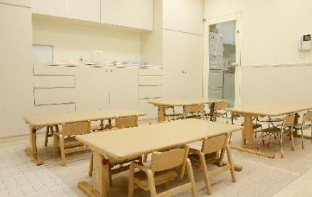 幼稚園・保育園　ナーサリールームベリーベアー東陽町（幼稚園・保育園）まで153m