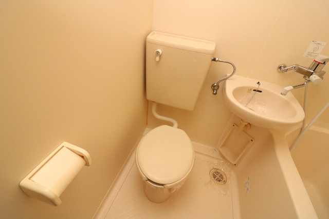 キャトルセゾン亀川のトイレ写真
