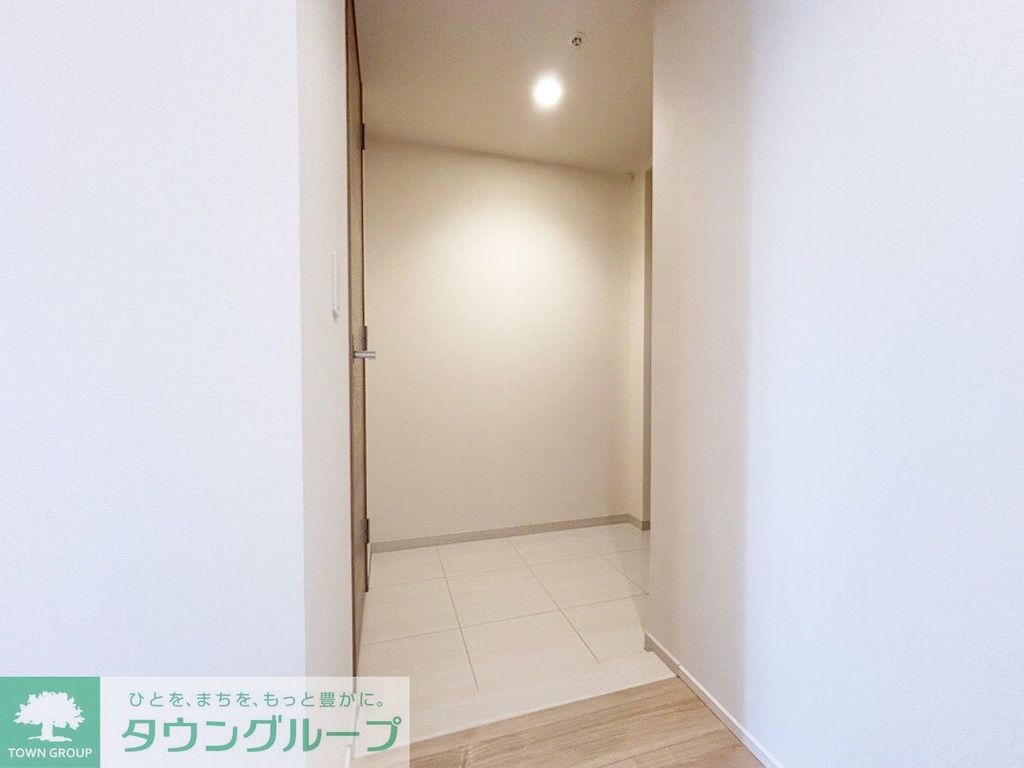 玄関　お部屋探しは株式会社　タウンハウジング　までお気軽にお問合…