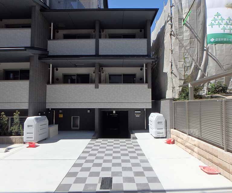 地下鉄烏丸線 今出川駅 徒歩28分 4階建 築12年の外観写真