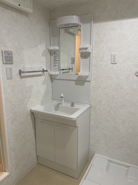 洗面設備　同物件別号室のものです。