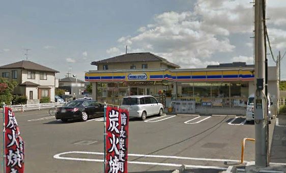 コンビニ　ミニストップ伊奈栄店（コンビニ）まで320m