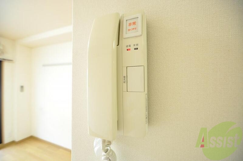セキュリティ　来客はインターフォンで確認してからドアを開けてくださいね