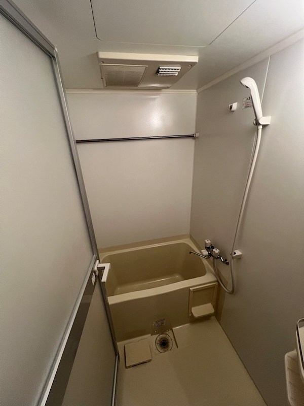 バス・シャワールーム　※参考写真（同物件別部屋です）