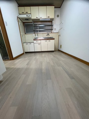 城東区関目2丁目貸家の居間写真
