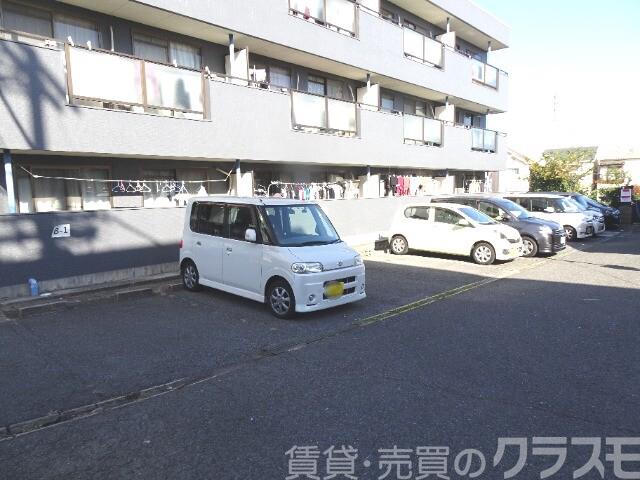 駐車場　敷地内駐車場