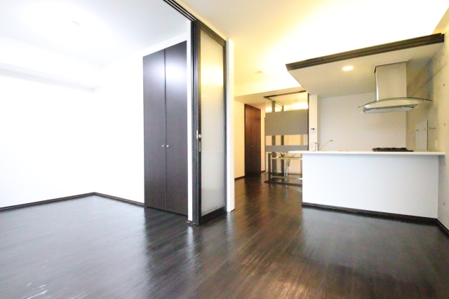 SK BUILDING-7の居間写真