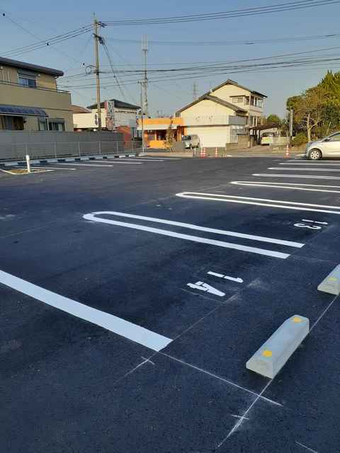 駐車場　駐車スペースもあります☆