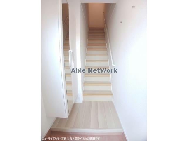 玄関　同タイプ部屋参照