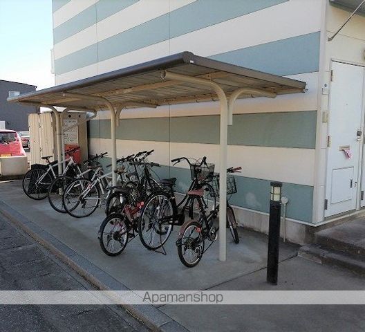 レオパレスクレストの外観写真