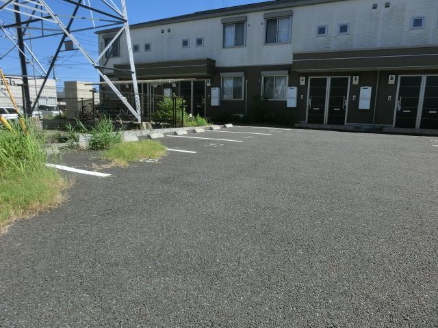 駐車場　敷地内駐車場付き